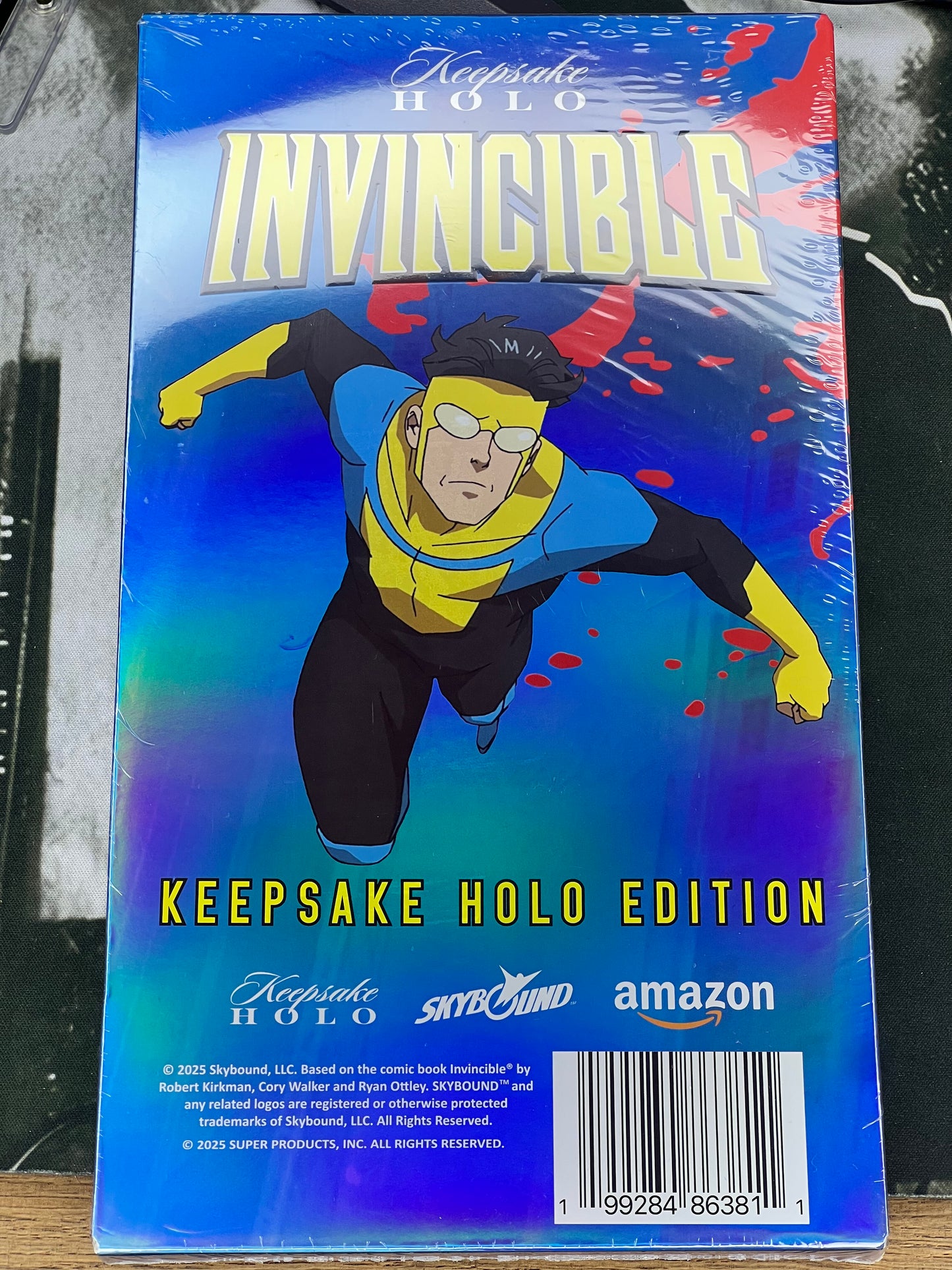 Invincible Holo Hobby Box